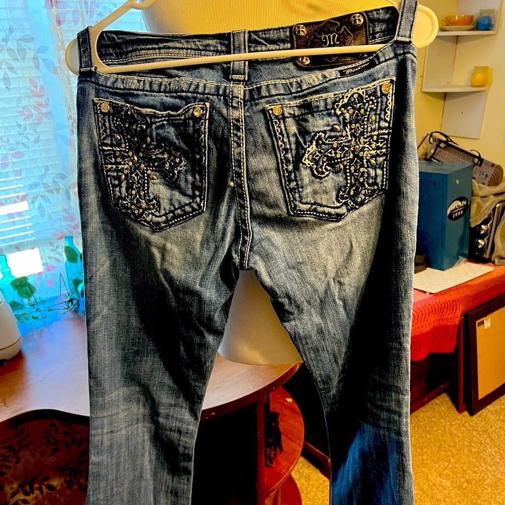Miss Me 28 Boot Crosses on back, 3 blings missing but not noticeable.